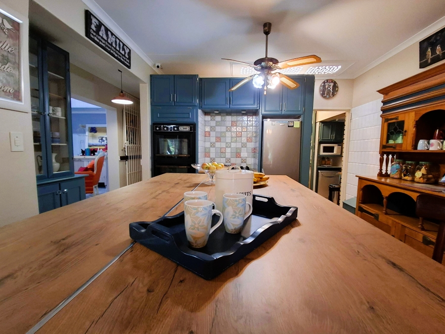 5 Bedroom Property for Sale in Doringkruin North West
